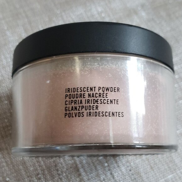 MAC Dolled-up Iridescent Powder Professional size 30g RARE DISCONTINUED - Picture 2 of 4